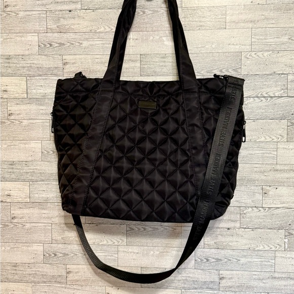 Steve Madden Black Large‎ Quilted Tote/Weekender/Excellent-Purchased-Never Used - Picture 2 of 12